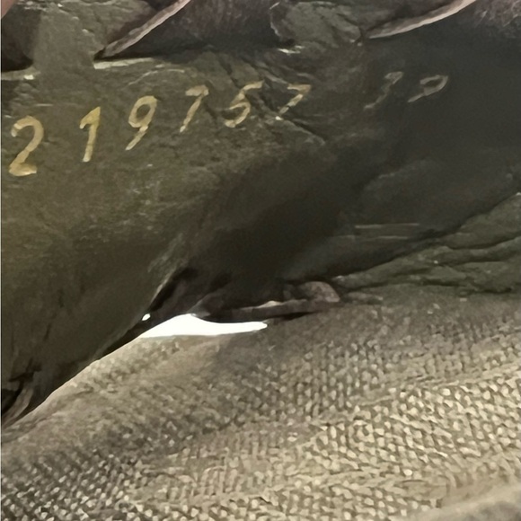 Gucci Leather and GG Canvas Slide Sandals Heels - Picture 10 of 10